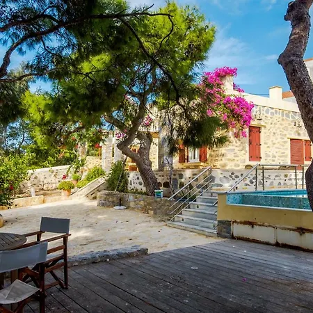 Roots Holiday home